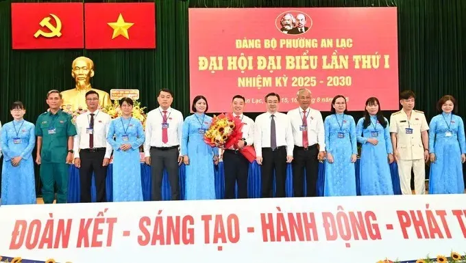 The Executive Committee of the An Lac Ward Party Committee for the 2025–2030 term. Photo: Viet Dung
