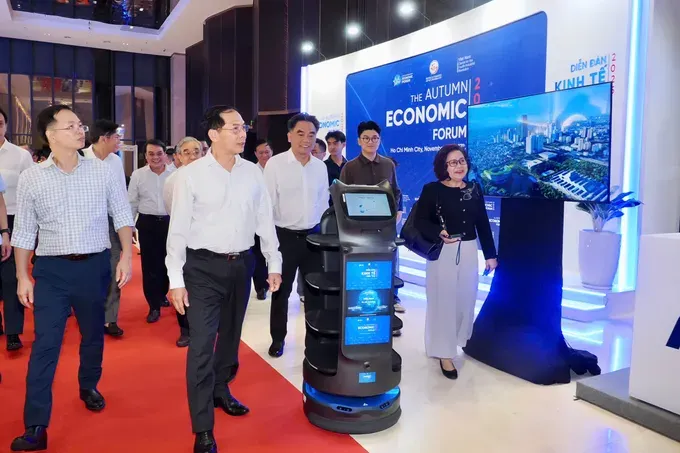 Phó Thủ tướng Bùi Thanh Sơn và Phó Chủ tịch UBND TPHCM Nguyễn Lộc Hà tại diễn ra Diễn đàn Kinh tế mùa thu 2025