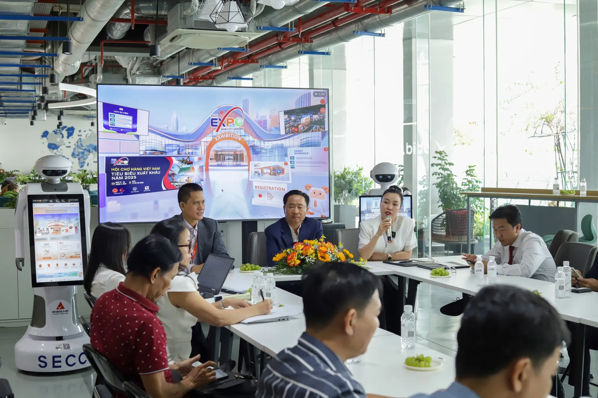 Lãnh đạo cấp cao 2 bên phát biểu tại buổi lễ ký kết. (Ảnh: Arobid)
