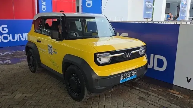 VinFast VF 3 attracts customers at the 2025 Indonesia International Motor Show. PHOTO: Đ.T