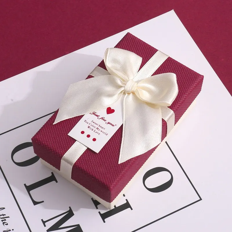 Hộp quà tặng hình chữ nhật đựng son môi, trang sức 