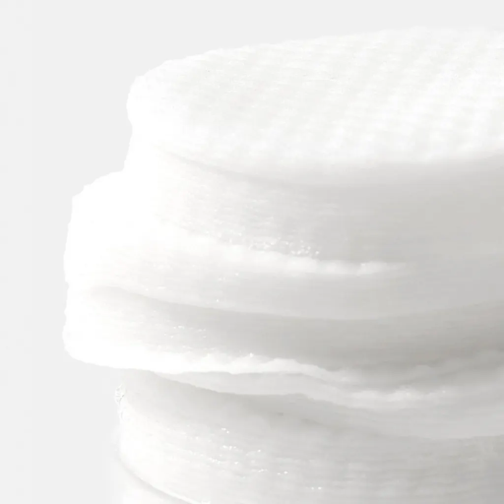 Toner pad làm sạch và thu nhỏ lỗ chân lông