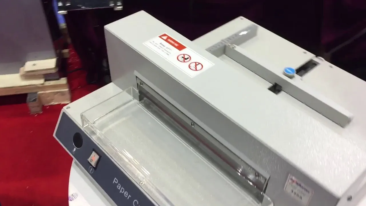 Máy cắt xén giấy tự động để bàn