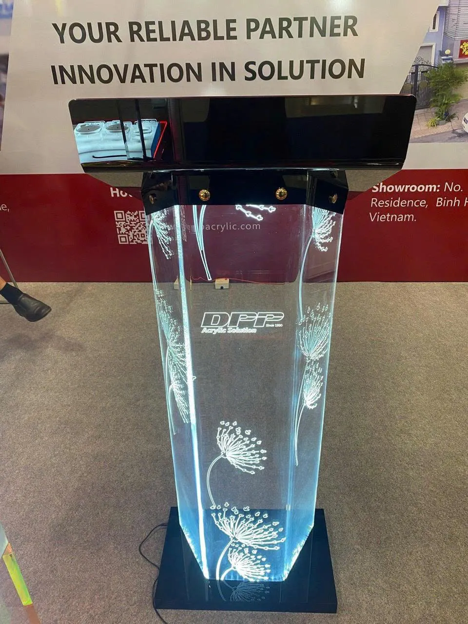 Bục phát biểu Acrylic 01 (Bục phát biểu mica 01)