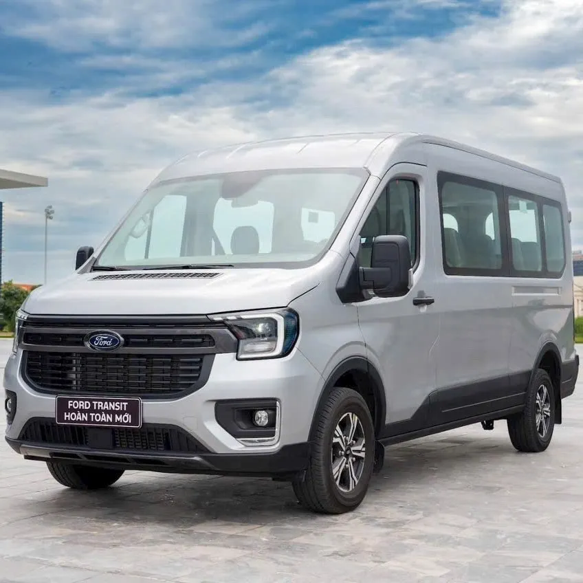 16座车 (福特Transit)