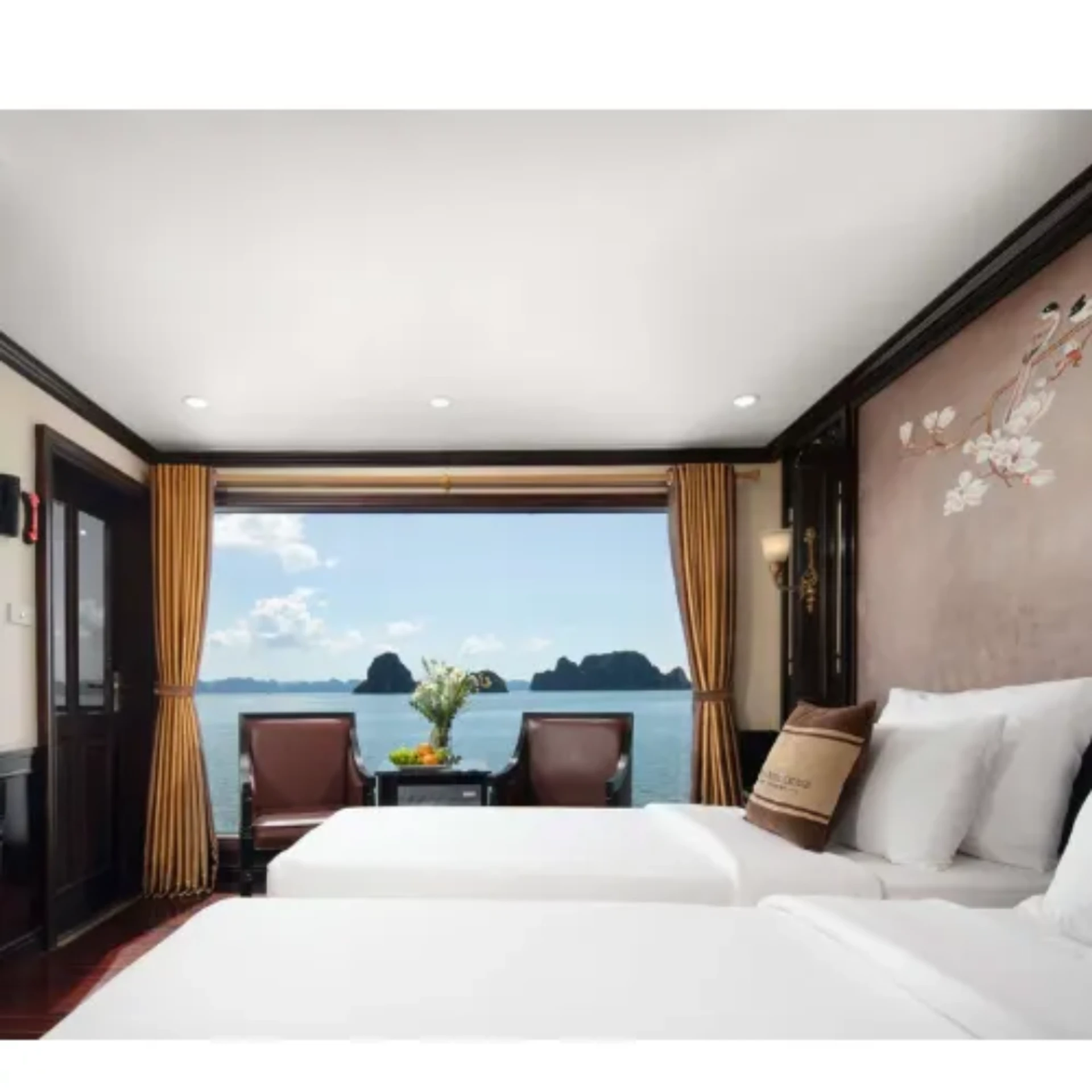 Phòng Ban Công Elegance