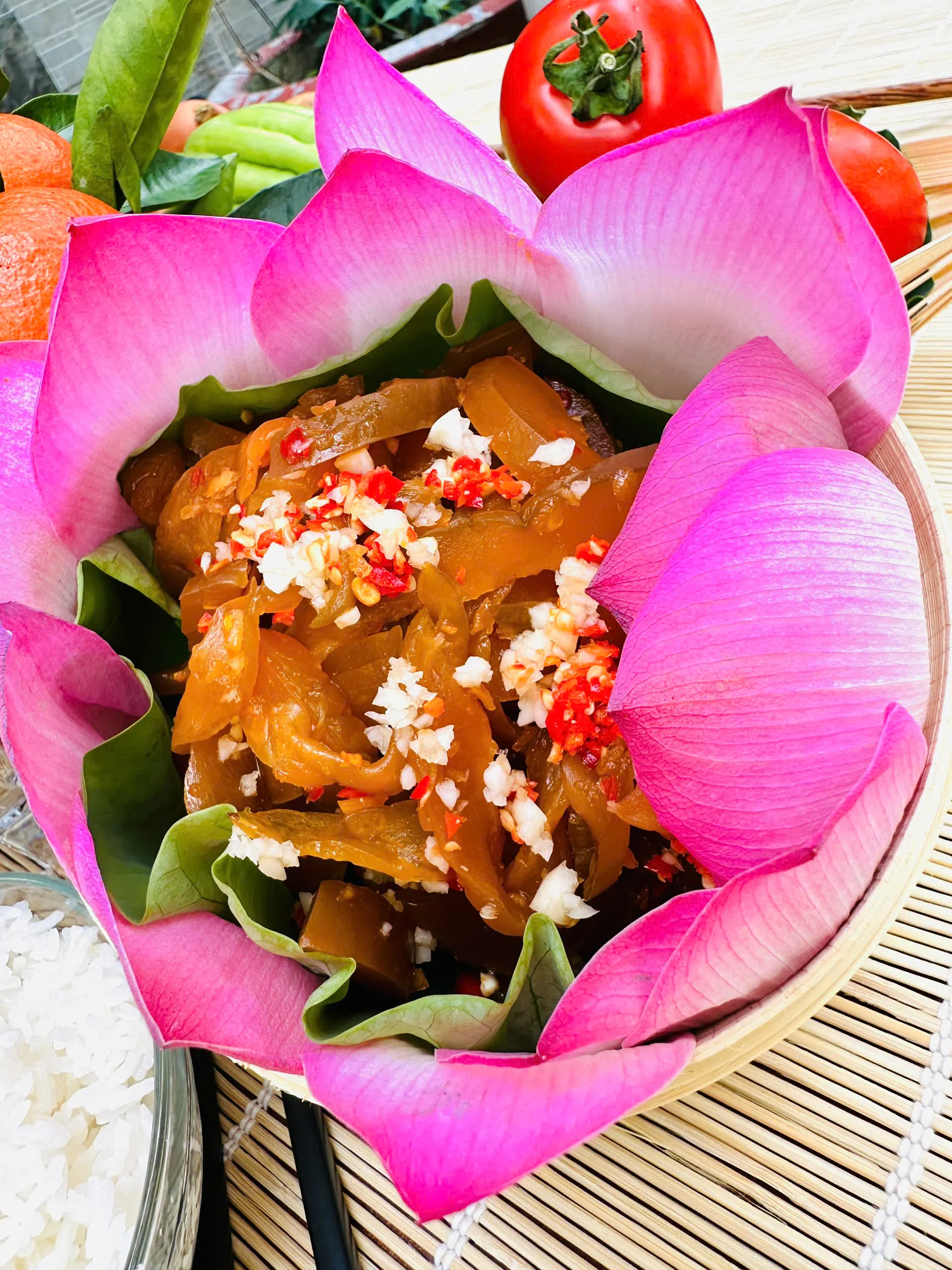 Út Lê Trâm Cái Bè Pickled Melon with Fish Sauce, Zip Bag 350G