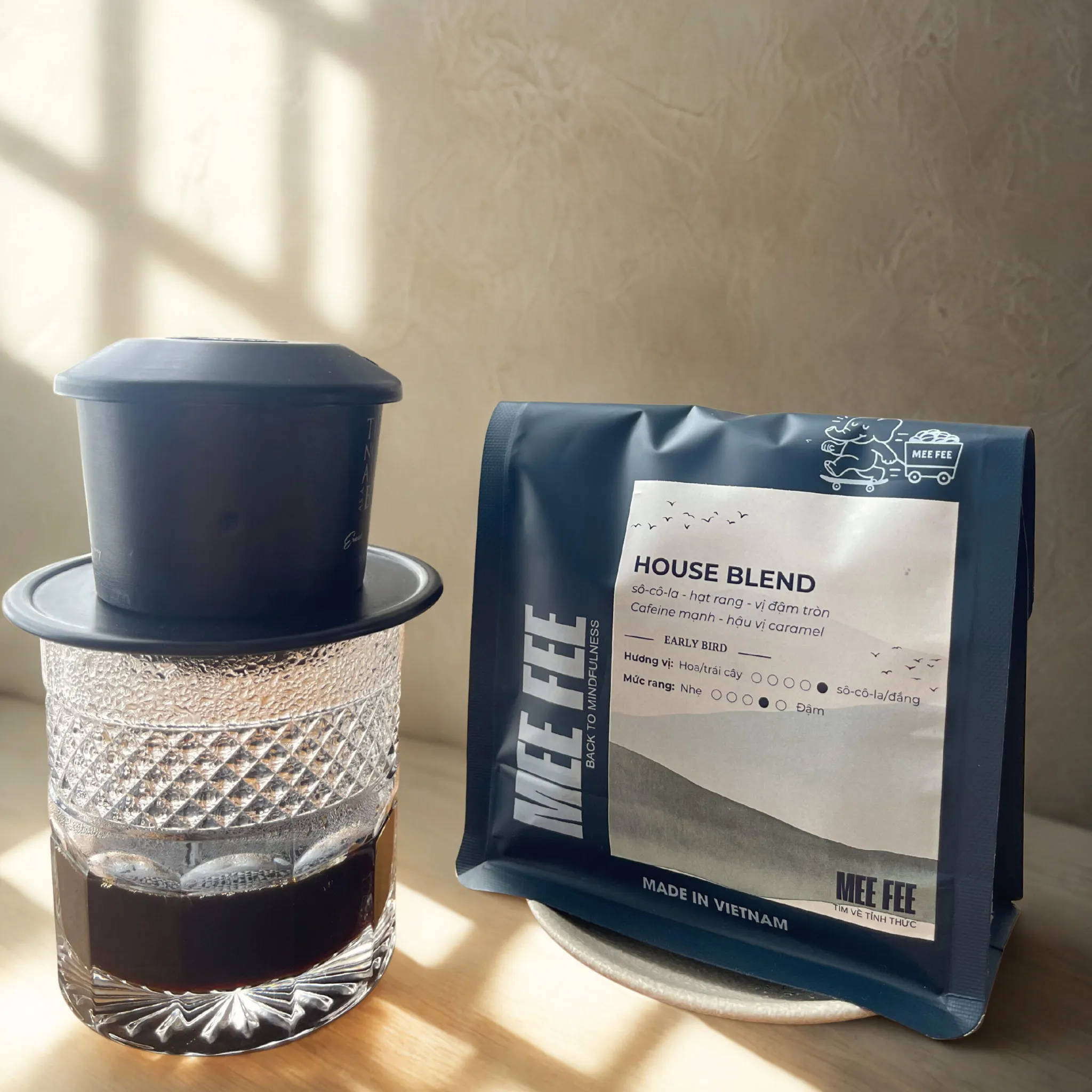 กาแฟเบลนด์สูตรพิเศษ MEE FEE – Early Bird